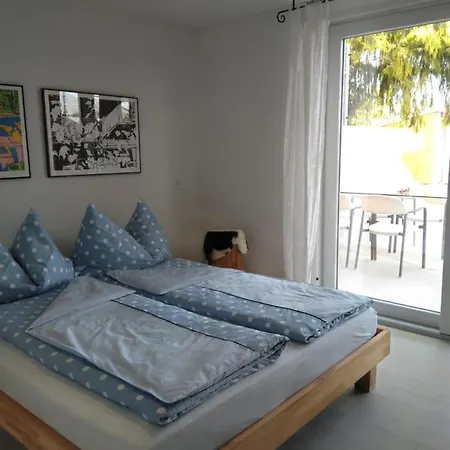 Alojamento de Acomodação e Pequeno-almoço Swiss Borzoi House 4*