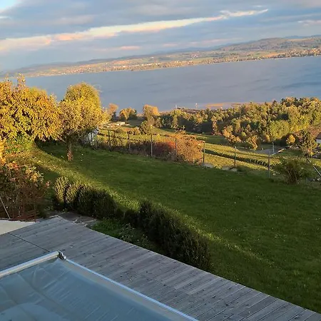 Bed & Breakfast Swiss Borzoi House Vully-les-Lacs