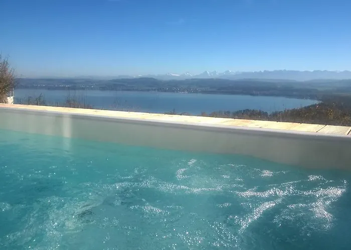 Bed & Breakfast Swiss Borzoi House Vully-les-Lacs