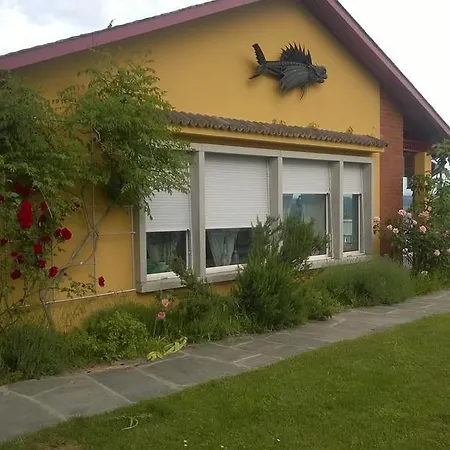 Swiss Borzoi House فندق مبيت وإفطار Vully-les-Lacs